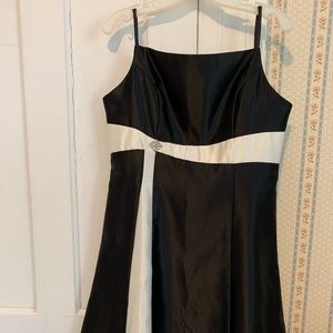 Girls Youth Special Occasion Dress!